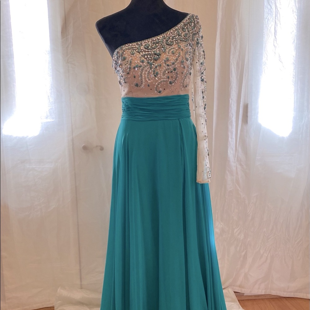 Elegant, formal turquoise gown. Only worn once.